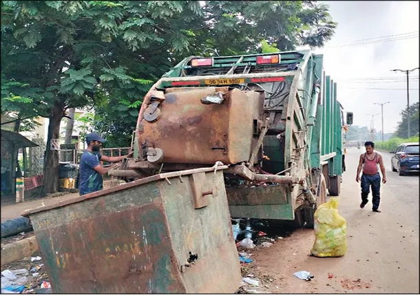 ଆଜିଠୁ ରାସ୍ତାକଡ଼ରେ ରହିବନି ଡଷ୍ଟବିନ୍‌