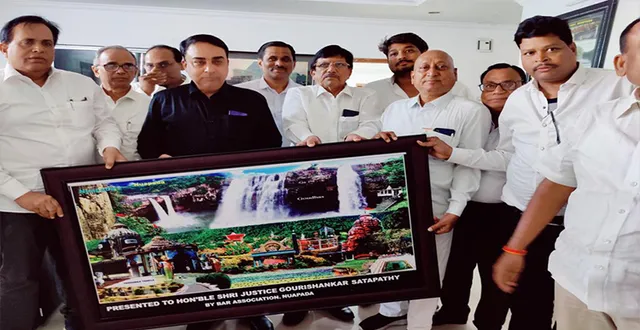 ନୂଆପଡ଼ା ଗସ୍ତରେ ହାଇକୋର୍ଟ ବିଚାରପତି