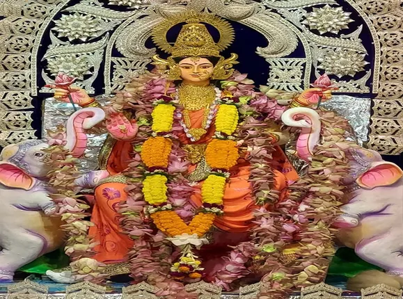 ୩୮ ପୂଜାମଣ୍ଡପରେ ମା’ଙ୍କୁ ଆବାହନ