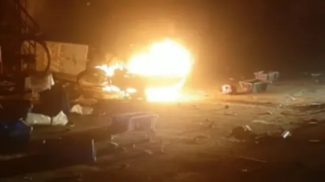 ଷ୍ଟ୍ରିଟ୍‌ଲାଇଟ୍‌ ବନ୍ଦ ଥିଲା,‌ ପେଟ୍ରୋଲ୍‌ ବୋମା ଫିଙ୍ଗା ଚାଲିଥିଲା; ପୂର୍ବରୁ ଯୋଜନା ମୁତାବକ ଦଙ୍ଗା ହୋଇଥିବା କହିଲା ପୁଲିସ୍‌