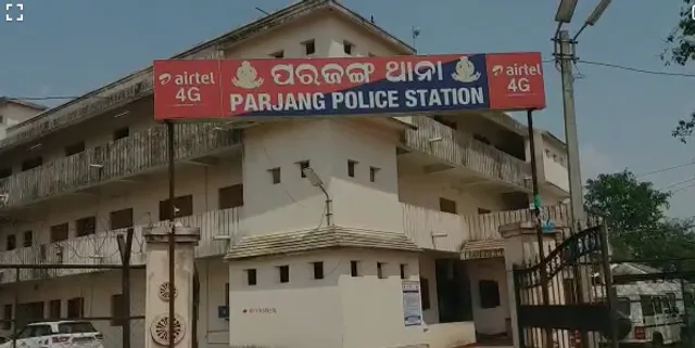 ବ୍ୟବସାୟୀଙ୍କ ଘରୁ ୭ ଲକ୍ଷ ଟଙ୍କା ଓ ୧୫ ଲକ୍ଷର ସୁନା ଅଳଙ୍କାର ଲୁଟି ନେଲେ ଦୁର୍ବୃତ୍ତ