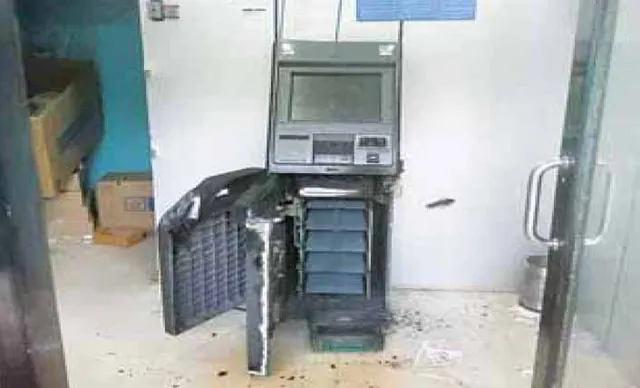 ଏସବିଆଇ ଏଟିଏମ ଭାଙ୍ଗି ଲକ୍ଷାଧିକ ଟଙ୍କା ଲୁଟିନେଲେ ଦୁର୍ବୃତ୍ତ: ପୁଲିସର ତଦନ୍ତ ଜାରି