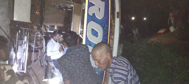 ଶିବ ମନ୍ଦିର ନିକଟରେ ଓଲଟିଲା ବସ୍: ୭ରୁ ଅଧିକ ଆହତ