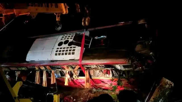 ଆଉ ଏକ ବସ୍‌ରେ ଧକ୍କା ଖାଇଲା କେରଳ ସ୍କୁଲ୍‌ ଟ୍ରିପ୍‌ ବସ୍‌; ୫ ଛାତ୍ରଙ୍କ ସମେତ ୯ ମୃତ, ୩୫ ଆହତ