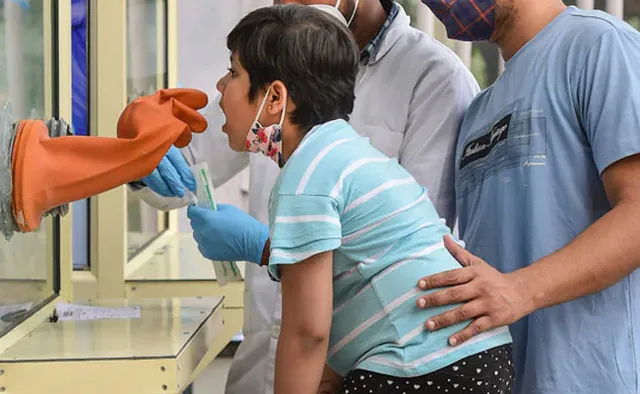 ଆଜି ୨୦୦୦ ତଳେ ଦେଶର ଦୈନିକ କୋଭିଡ୍‌-୧୯ ସଂକ୍ରମଣ ଓ ସକ୍ରିୟ ଆକ୍ରାନ୍ତଙ୍କ ସଂଖ୍ୟା