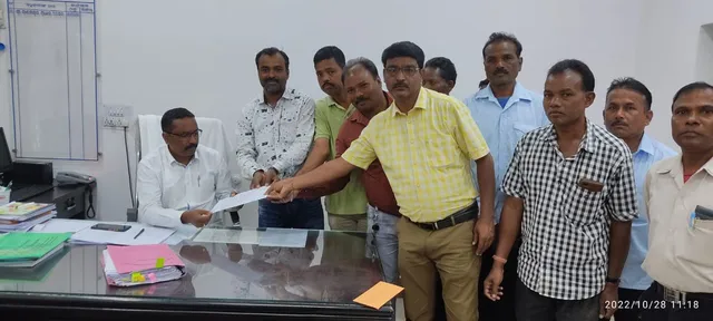 ସ୍ୱଳ୍ପ ବେତନରେ ପରିବାର ଚଲେଇବା କଷ୍ଟକର, ସ୍ଥାୟୀ ନିଯୁକ୍ତି ପାଇଁ ମୁଖ୍ୟମନ୍ତ୍ରୀଙ୍କୁ ଦାବିପତ୍ର