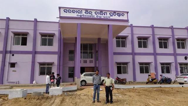 ଠିକାଠିକାରେ ଆସିଲାଣି ଅବସର ସମୟ, ୬ଶହ ଆଇଟିଆଇ ଇନ୍‌ଷ୍ଟ୍ରକ୍ଟରଙ୍କ ପ୍ରତି ଶୁଭଦୃଷ୍ଟି କେବେ?