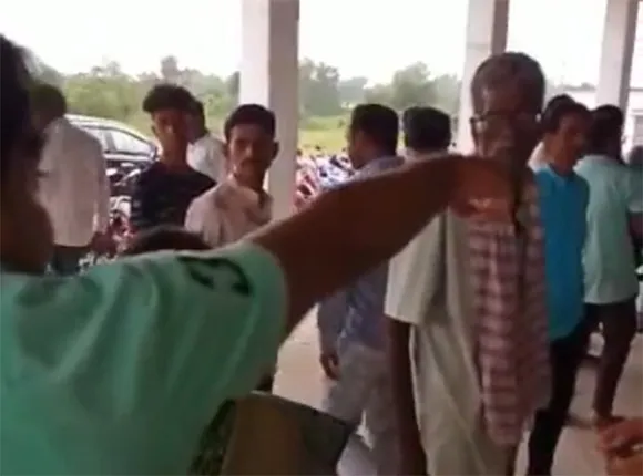 ବିଧାୟକଙ୍କ ଉପରେ ଅସନ୍ତୋଷ ଜାହିର କଲେ କର୍ମୀ, ଭିଡିଓ ଭାଇରାଲ୍‌