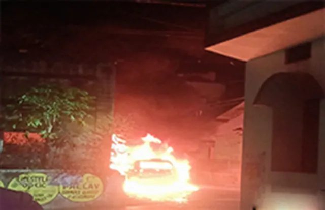 ଅଗ୍ନିକାଣ୍ଡରେ ଜଳିଗଲା କାର୍    