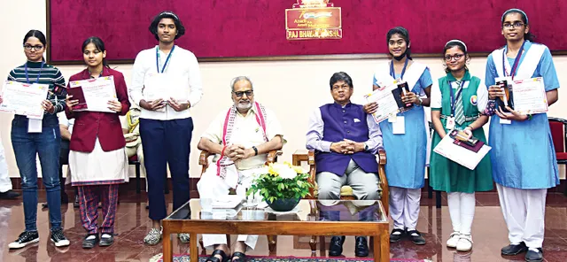 ସ୍ବାଧୀନତାର ଅମୃତ ମହୋତ୍ସବ ଅବସରରେ ଆୟୋଜିତ ପ୍ରବନ୍ଧ ପ୍ରତିଯୋଗିତା