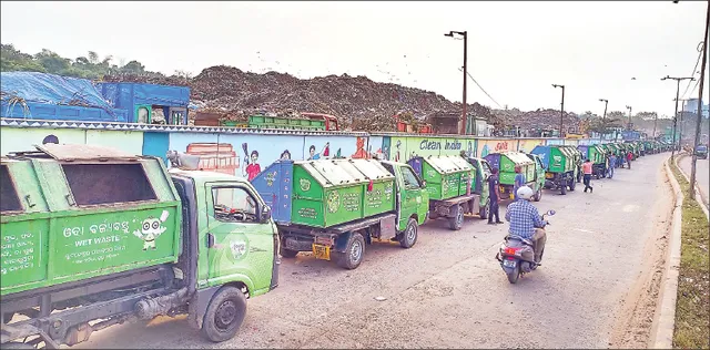 ଯେତେ ବୋହୁଛନ୍ତି, ସେତେ ବାହାରୁଛି ଆବର୍ଜନା