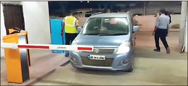 ଖୋଲିଲା ସହିଦନଗର ବହୁତଳ ପାର୍କିଂ