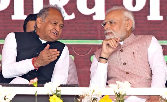 ଗେହଲଟଙ୍କୁ ମୋଦୀଙ୍କ ପ୍ରଶଂସା ପରେ ମୁହଁ ମୋଡ଼ିଲେ ସଚିନ୍‌; କହିଲେ ‘ହାଲକା’ରେ ନିଅନ୍ତୁ ନାହିଁ