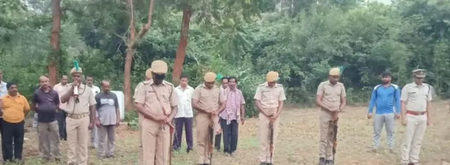 ରାଷ୍ଟ୍ରୀୟ ମର୍ଯ୍ୟାଦା ସହ ସହିଦ ଅମ୍ବିକାଙ୍କ ଶେଷକୃତ୍ୟ ସମ୍ପନ୍ନ