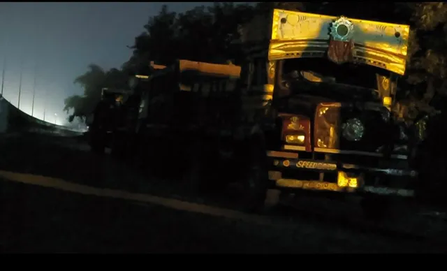 ବାଡ଼ ଖାଉଛି କ୍ଷେତ: ପୁଲିସକୁ ହାତଗୁଂଜା ଦେଇ ବେଧଡ଼କ ଚାଲୁଛି ଲଘୁ ଖଣିଜ ଦ୍ରବ୍ୟ ଚାଲାଣ