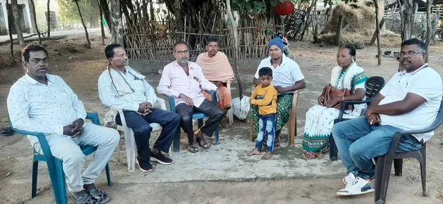 କେସିସି ବ୍ୟାଙ୍କ ନିର୍ଦେଶକ ନିର୍ବାଚନ ପୂର୍ବରୁ ଅପହରଣ ଘଟଣା: ପ୍ରାର୍ଥୀ ହଳଧର କୋପଙ୍କୁ ଭେଟିଲା କଂଗ୍ରେସ ଟିମ