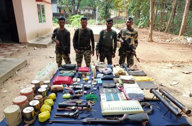 ମାଓବାଦୀଙ୍କ ମାରଣାସ୍ତ୍ର, ବିସ୍ଫୋରକ ଜବତ: ୭୫ପ୍ରକାର ସାମଗ୍ରୀ  ଜବତ