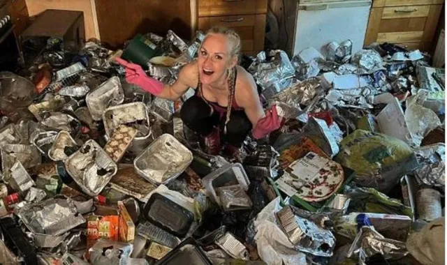 ଚାକିରି ଛାଡ଼ି ମହିଳା ଘରଘର ବୁଲି କରୁଛନ୍ତି ସଫେଇ