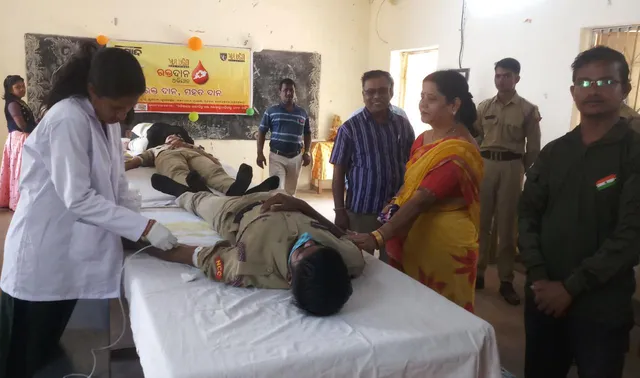 ଶ୍ରୀଜଗନ୍ନାଥ ମହାବିଦ୍ୟାଳୟ ଓ ସମ୍ବାଦ ଆମଓଡ଼ିଶା ପକ୍ଷରୁ ରକ୍ତଦାନ ଶିବିର: ୨୩ ୟୁନିଟ୍ ରକ୍ତ ସଂଗ୍ରହ