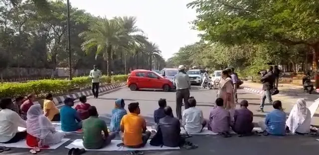 ୧୩ ଦିନରେ ପହଞ୍ଚିଲା ସ୍ୱାସ୍ଥ୍ୟମନ୍ତ୍ରୀଙ୍କ ବାସଗୃହ ସମ୍ମୁଖରେ କିଡନି ପ୍ରତ୍ୟାରୋପଣ ରୋଗୀଙ୍କ ଧାରଣା