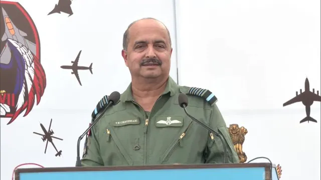 ବାୟୁସେନାର ଜରୁରୀ ଆବଶ୍ୟକତା ନିମନ୍ତେ ୫ରୁ୬ ସ୍କ୍ବାଡ୍ରନ୍‌ ‘୫.୪ଜି’ ଲଢୁଆ ଜେଟ୍‌ ଦରକାର: ବାୟୁସେନା ମୁଖ୍ୟ