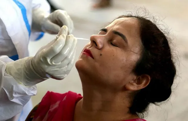 ଆଜି ୧୧୦୦ ଉପରେ ଦେଶର ଦୈନିକ କୋଭିଡ୍‌-୧୯ ସଂକ୍ରମଣ; ୧୫୦୦୦ ତଳେ ସକ୍ରିୟ ଆକ୍ରାନ୍ତଙ୍କ ସଂଖ୍ୟା