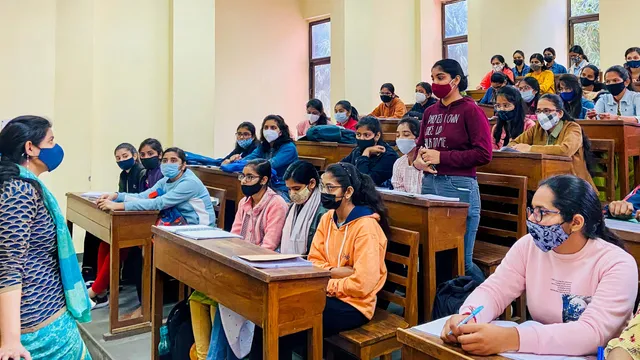 ଦେଶରେ ଆଜି ୫୦୦ ତଳେ ନୂଆ କୋଭିଡ୍‌-୧୯ ସଂକ୍ରମଣ; ସାଢ଼େ ୬ ହଜାର ତଳେ ସକ୍ରିୟ ଆକ୍ରାନ୍ତଙ୍କ ସଂଖ୍ୟା