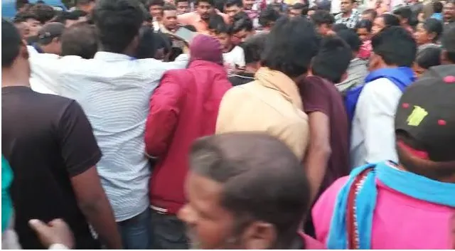 ଦଳିତ ଜାତି ବୋଲି ଆକ୍ଷେପ କରିବାରୁ ଆତ୍ମହତ୍ୟା କଲା ଅଷ୍ଟମ ଶ୍ରେଣୀ ଛାତ୍ରୀ, ଭୀମଆର୍ମିର ରାସ୍ତାରୋକ ଆନ୍ଦୋଳନ