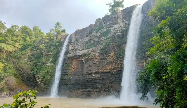 ଗୋଧସ୍ ଜଳପ୍ରପାତରେ ଡ୍ରାଇଭର ନିଖୋଜ