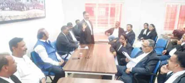 ସୁପ୍ରିମକୋର୍ଟଙ୍କ ନିର୍ଦ୍ଦେଶକୁ ନେଇ କୋରାପୁଟରେ ବି ଅସନ୍ତୋଷ: ଲାଇସେନ୍ସ ଫେରାଇବାକୁ ଆଇନଜୀବୀଙ୍କ ଚେତାବନୀ