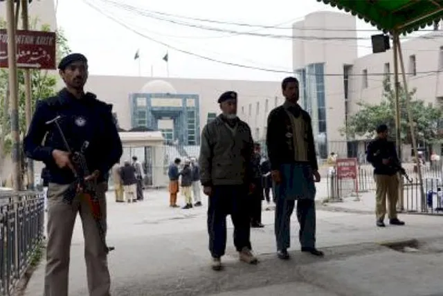 ପାକିସ୍ତାନ: ଡକାୟତଙ୍କ ଆକ୍ରମଣରେ ୭ ପୁଲିସ ମୃତ, ୨୦ ଅପହୃତ