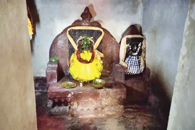 ପୁଣି ମାତିଲେ ମୂର୍ତ୍ତି ଚୋର: ଗଡ଼ମୃଗଶିରା ନାରାୟଣ ଦେବ ମନ୍ଦିରରୁ ବିରଳ ଅଷ୍ଟଧାତୁ ମୂର୍ତ୍ତି ଚୋରି