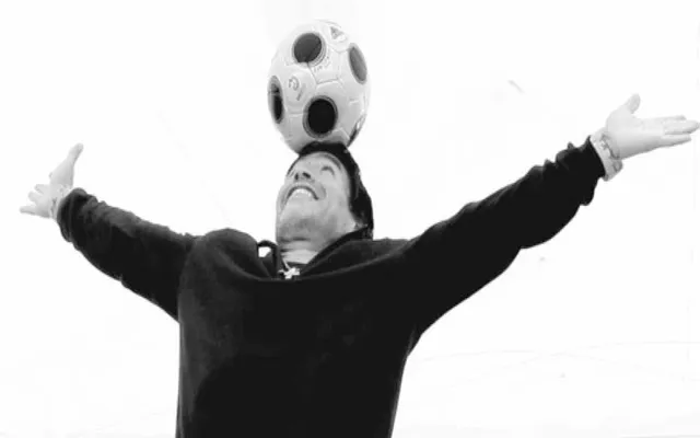 ଈଶ୍ବରଙ୍କ ହାତ, ମଣିଷର ଗୋଡ଼