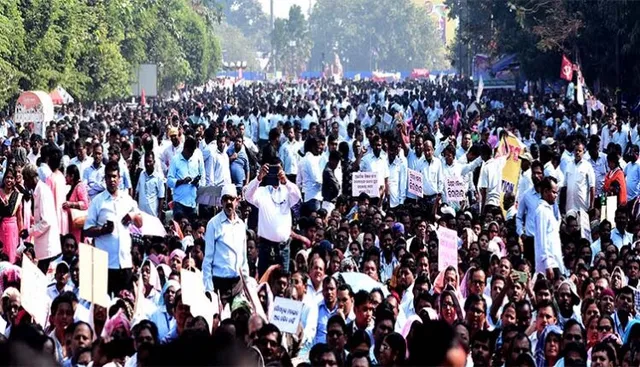 ନିୟମିତ ହେଲେ ଚୁକ୍ତିଭିତ୍ତିକ ଶିକ୍ଷକ