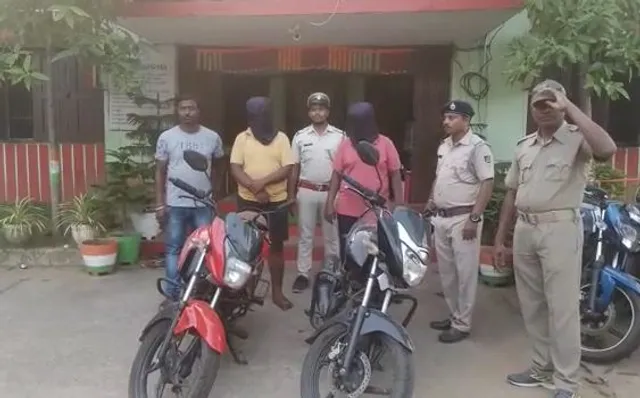 ୨ ଲୁଟେରାଙ୍କ ସମେତ ସୁନାଦୋକାନୀ ଗିରଫ