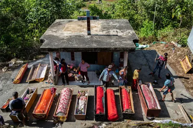 ଖୋଲା ଝରକା - ମୃତ ଦେହର ସେବା