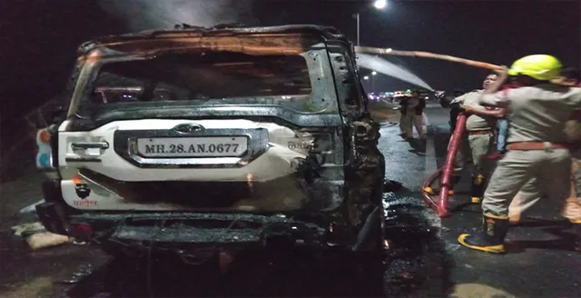 ଜଳିଗଲା ସ୍କର୍ପିଓ, ଅଳ୍ପକେ ବର୍ତ୍ତିଲେ ୯ ଯାତ୍ରୀ