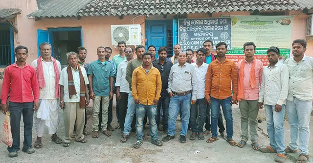 ବୁଢ଼ୀପାଲି ମଣ୍ଡିରୁ ଉଠୁନି ଧାନ: ଯୋଗାଣ ଅଫିସ୍‌ ଘେରିଲେ ଚାଷୀ