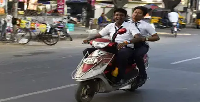 ବାଇକ୍‌ରେ ସ୍କୁଲ୍ ଯାଉଥିବା ପିଲାଙ୍କ ଉପରେ ଚଢ଼ଉ