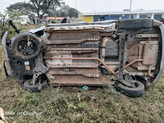 ଭାରସାମ୍ୟ ହରାଇ କାର୍ ଦୁର୍ଘଟଣାଗ୍ରସ୍ତ: ଯୁବକ ମୃତ