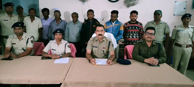 ନକଲି ସୁନା ଦେଇ ବ୍ୟାଙ୍କରୁ ୫୨.୮୩ ଲକ୍ଷ ଠକେଇ: ବାପ, ପୁଅ ଓ ବଣିଆ ସମେତ ୭ ଗିରଫ