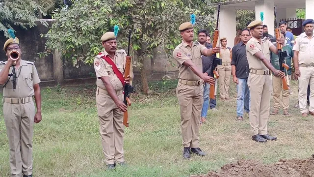 ରାଷ୍ଟ୍ରୀୟ ମର୍ଯ୍ୟାଦା ସହ ଖ୍ରୀଷ୍ଟ୍ରୀୟ ପରମ୍ପରା ଅନୁଯାୟୀ ଅଭିନେତ୍ରୀ ଝରଣା ଦାସଙ୍କ ଶେଷକୃତ୍ୟ ସଂପନ୍ନ