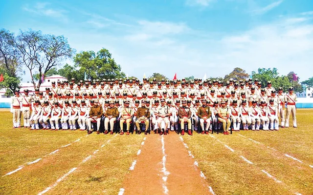 କ୍ୟାଡେଟ୍‌ ସବଇନ୍ସପେକ୍ଟରଙ୍କ ଦୀକ୍ଷାନ୍ତ ସମାରୋହ: ‘ମହିଳା ଓ ଶିଶୁ ବିରୋଧୀ ହିଂସାକୁ ରୋକ’