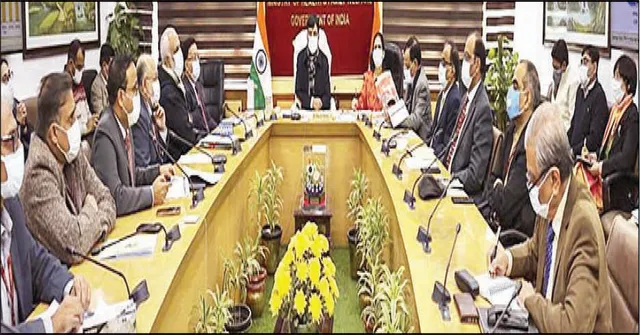 କରୋନା ସଂକ୍ରମଣ: ଭିଡ଼ ସ୍ଥାନରେ ମାସ୍କ ପିନ୍ଧିବାକୁ ପରାମର୍ଶ, ସ୍ଥିତି ସମୀକ୍ଷା କଲା କେନ୍ଦ୍ର