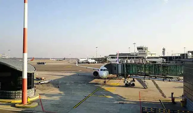 ମିଲାନ୍‌ରେ ୫୦% ଯାତ୍ରୀ କୋଭିଡ୍‌ ପଜିଟିଭ୍‌ ବାହାରିବାରୁ ଚୀନ୍‌ରୁ ଆସୁଥିବା ବିମାନଯାତ୍ରୀଙ୍କ ନମୁନା ପରୀକ୍ଷା କରିବ ଇଟାଲି