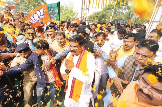 ମୁଖ୍ୟମନ୍ତ୍ରୀଙ୍କ ଜିଲ୍ଲା ଘୋଷଣାକୁ ଟାର୍ଗେଟ୍‌: ୨୦୧୯ର ପ୍ରତିଶ୍ରୁତି; ଏ ଯାଏ ପାଳିତ ହୋଇନି