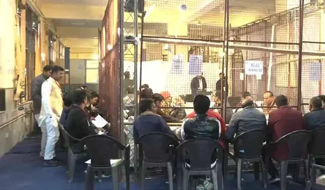 କଡ଼ା ନିରାପତ୍ତାରେ ଦିଲ୍ଲୀ ନଗର ନିଗମ ନିର୍ବାଚନର ୨୫୦ ୱାର୍ଡର ଭୋଟ୍‌ ଗଣନା ଆରମ୍ଭ