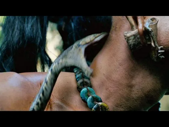 ସରବତ ଦୋକାନୀ ସାପ ସହିତ ସେଲଫି ନେଇ ସବୁଦିନ ପାଇଁ ବୁଜିଲେ ଆଖି