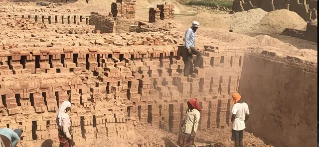 ଇଟାଭାଟିରୁ ନିର୍ଯାତନା ପାଇ ପଳାଇଆସିଲେ