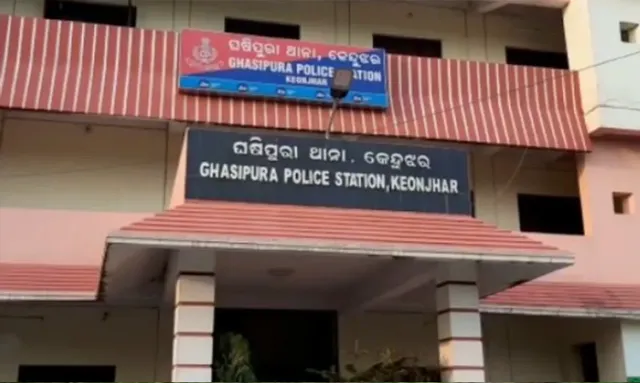 ସାପ୍ତାହିକ ହାଟରୁ ବାଇକ୍‌, ମୋବାଇଲ ଚୋରି